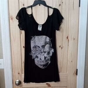 Vocal Black Skull Graphic Short Sleeve Top